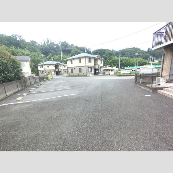 駐車場 (駐車場)