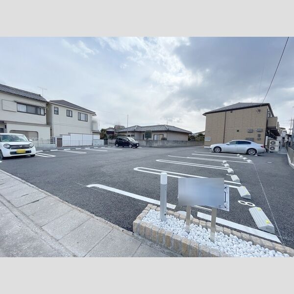 駐車場 (駐車場)