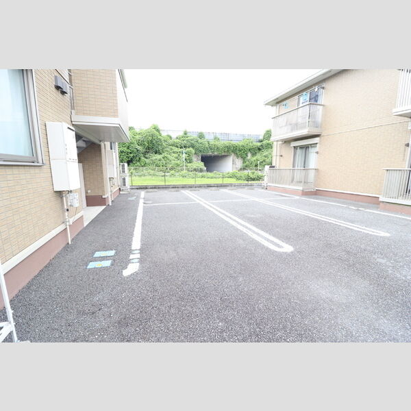 駐車場 (駐車場)