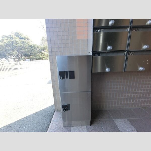 現地周辺 (宅配ボックス付いてます。)