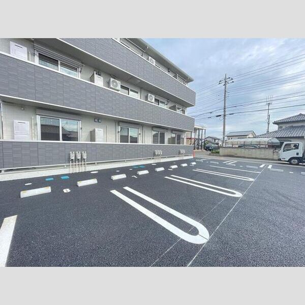 駐車場 (駐車場)