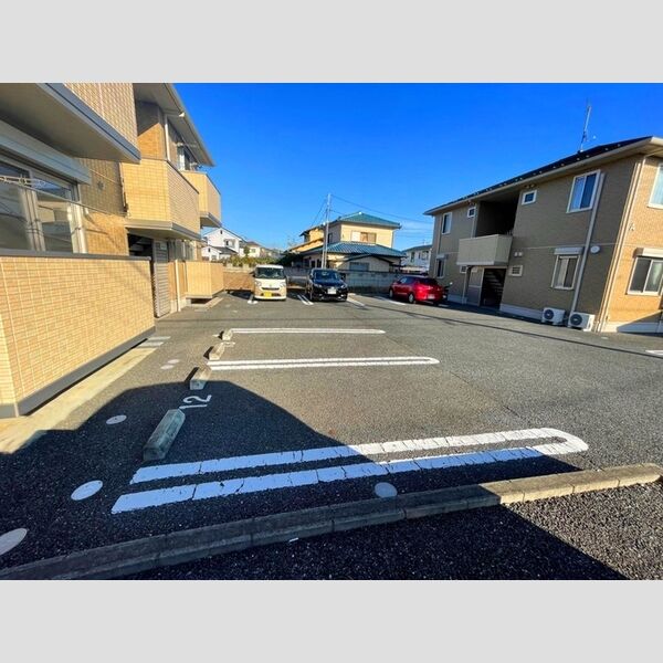 駐車場 (駐車場)