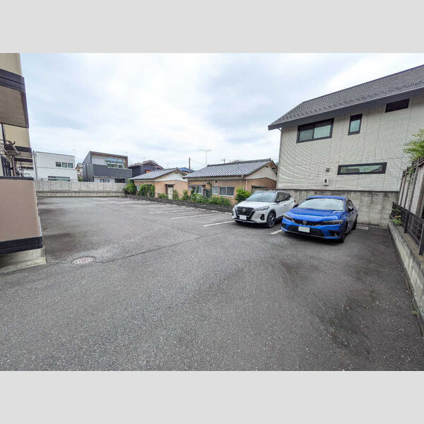 駐車場 (駐車場)