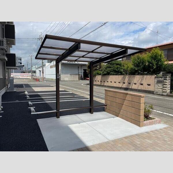 現地周辺 (駐輪場)