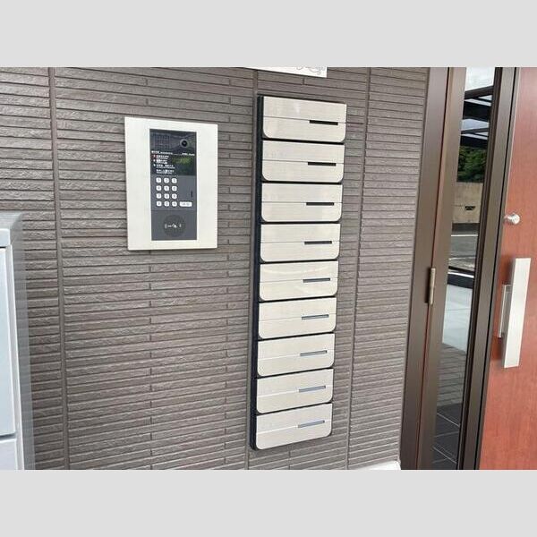 エントランス (エントランス)