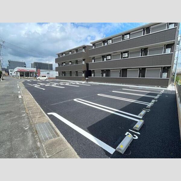 駐車場 (駐車場)