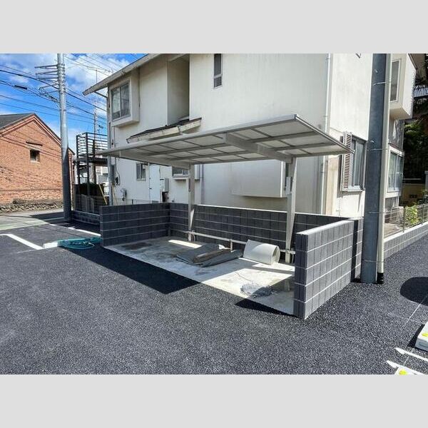 現地周辺 (駐輪場)