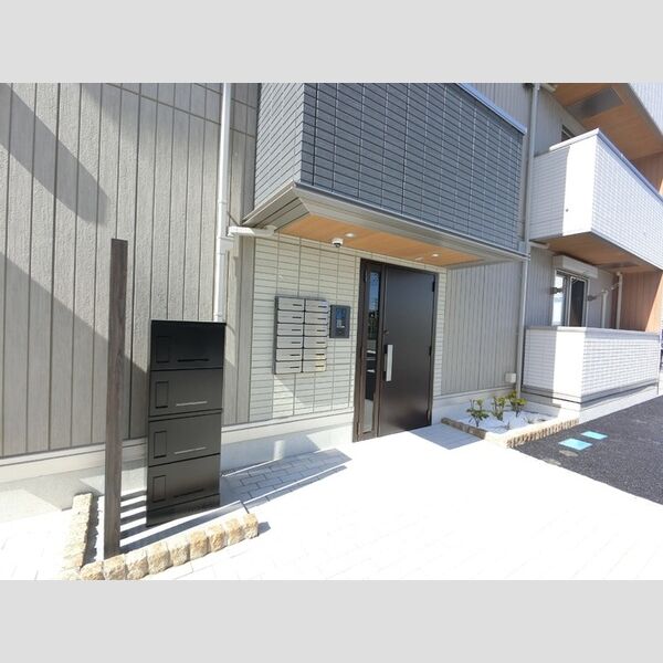 エントランス (エントランス)