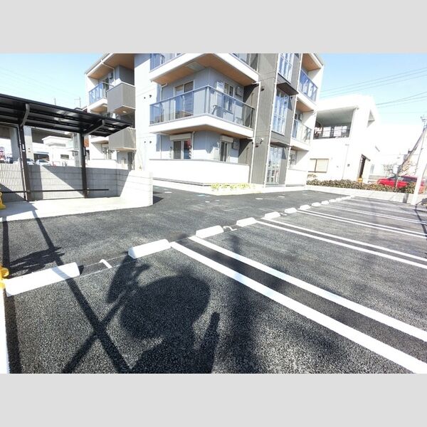 駐車場 (駐車場)
