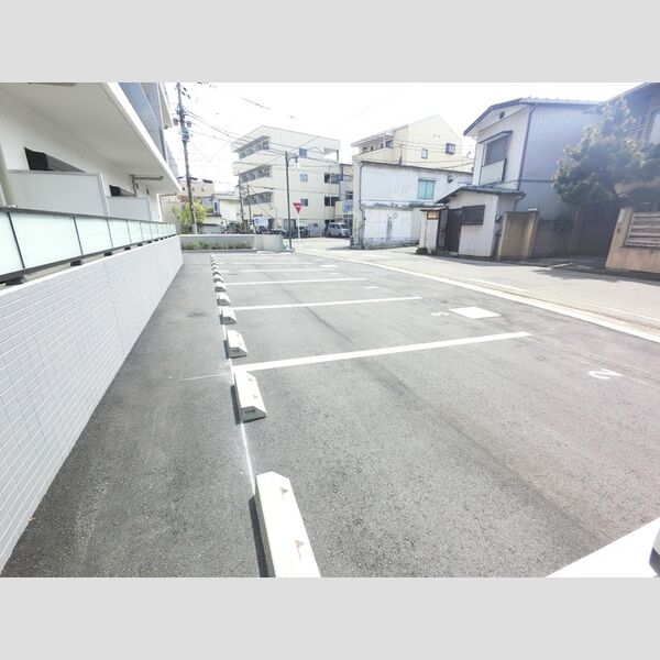 駐車場 (駐車場)