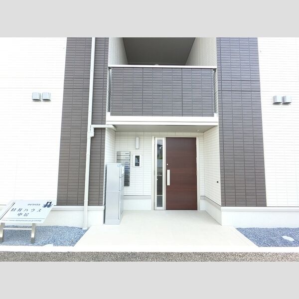 エントランス (エントランス)