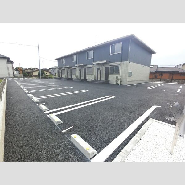 駐車場 (駐車場)