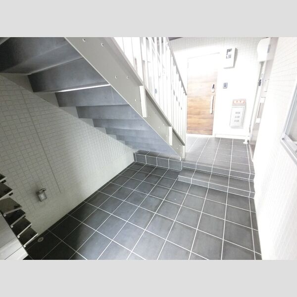 現地周辺 (ロビー)