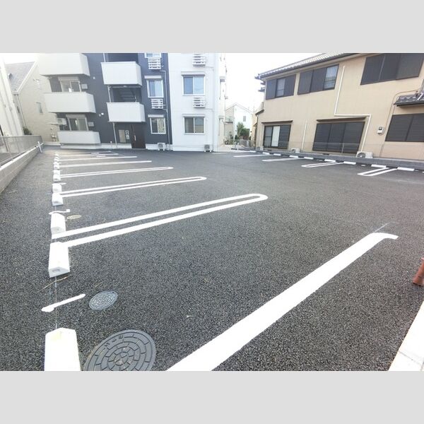 駐車場 (駐車場)