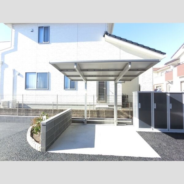 現地周辺 (駐輪場)