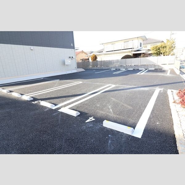 駐車場 (駐車場)