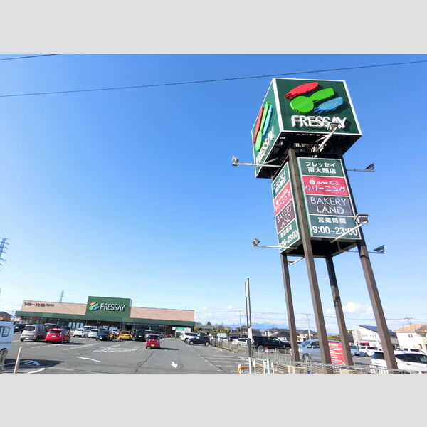 現地周辺 (フッレッセイ南大類店(887m))