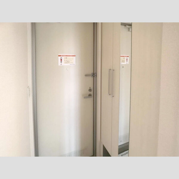 玄関 (玄関入り口)