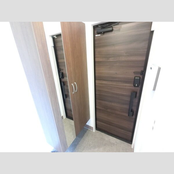 玄関 (玄関入り口)