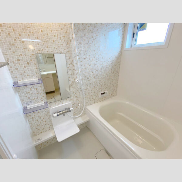 バス (浴室換気乾燥機付きの浴槽です。)