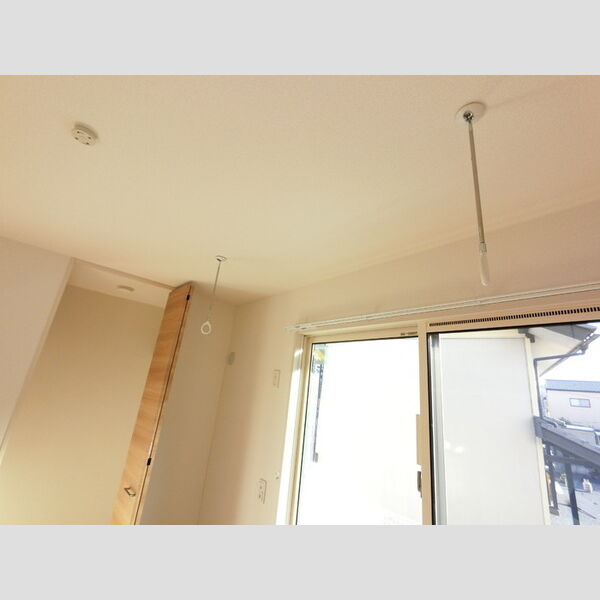 その他 (雨の日も安心室内物干し)