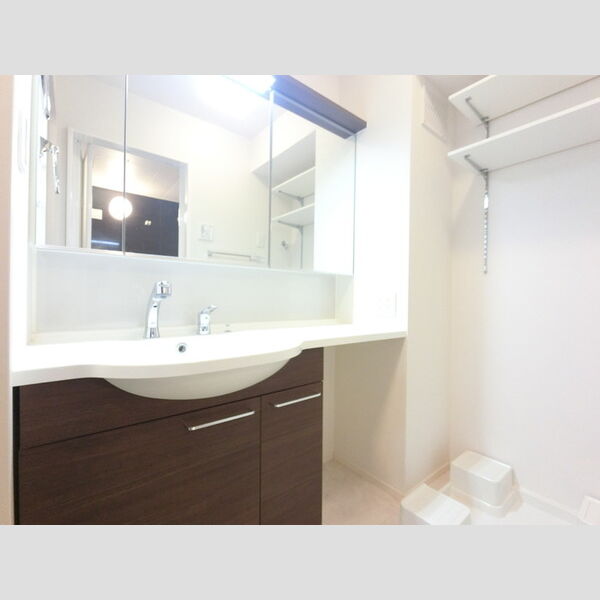 洗面所 (洗面室)