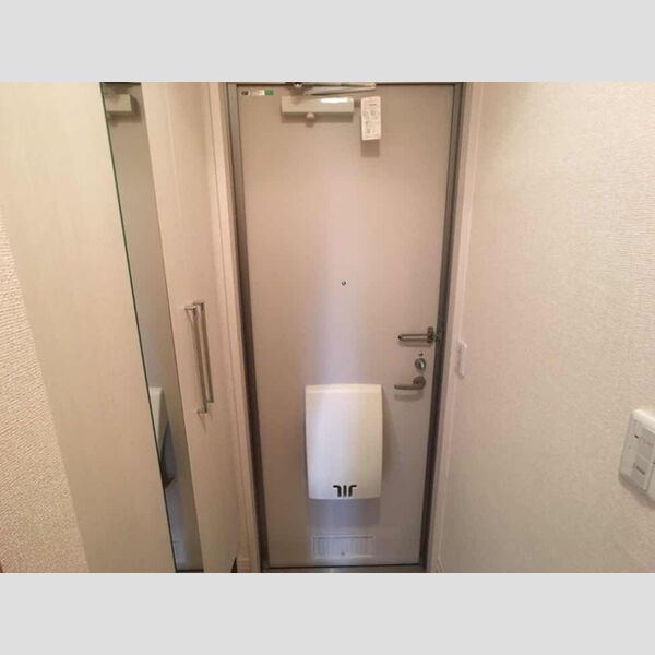 玄関 (玄関入り口)