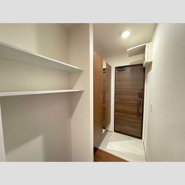 玄関 (玄関入り口)