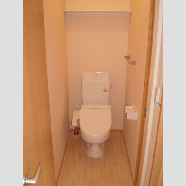 トイレ (トイレ)