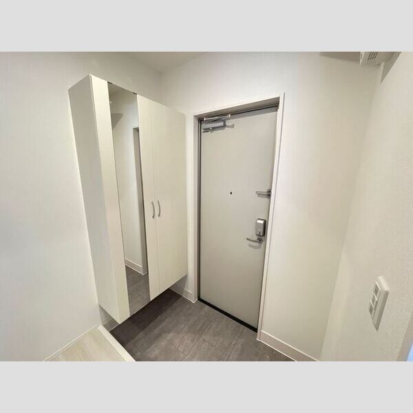 玄関 (玄関入り口)