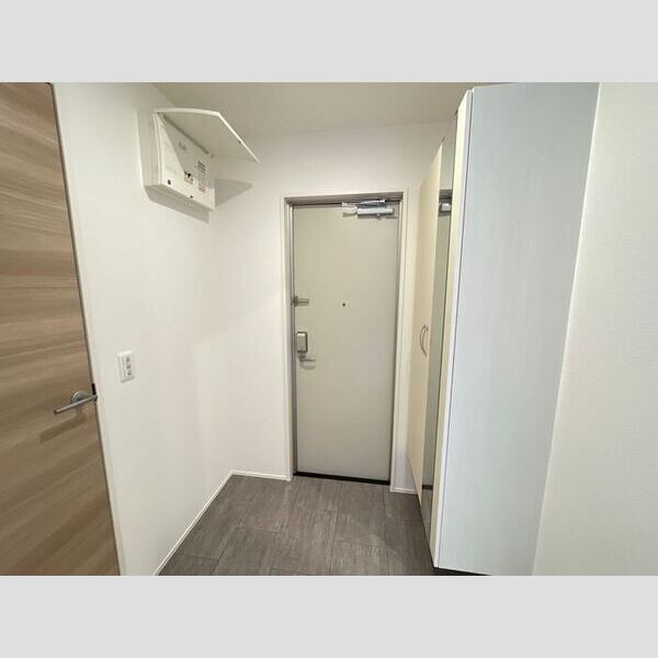 玄関 (玄関入り口)