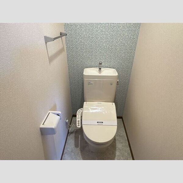 トイレ (温水洗浄暖房便座)