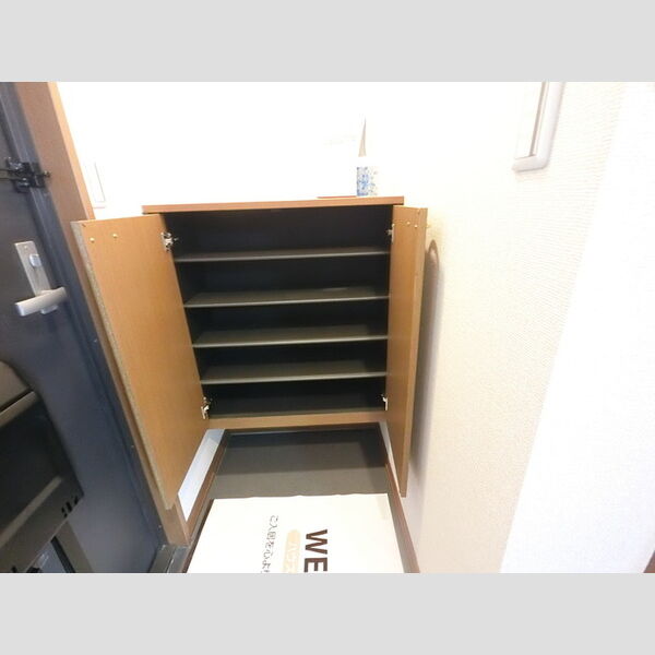 玄関 (玄関入り口)