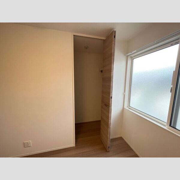 収納 (ウォークインクローゼット)