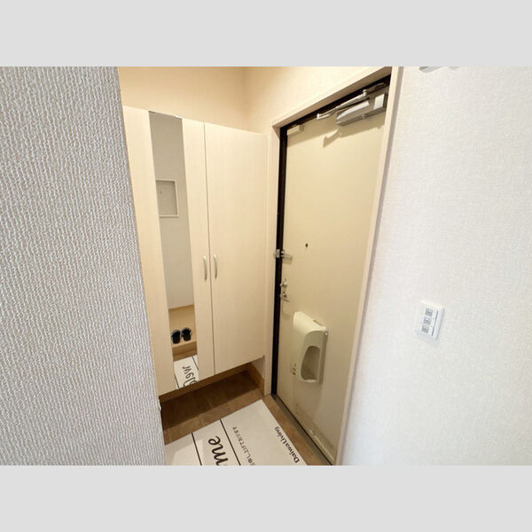 玄関 (玄関)