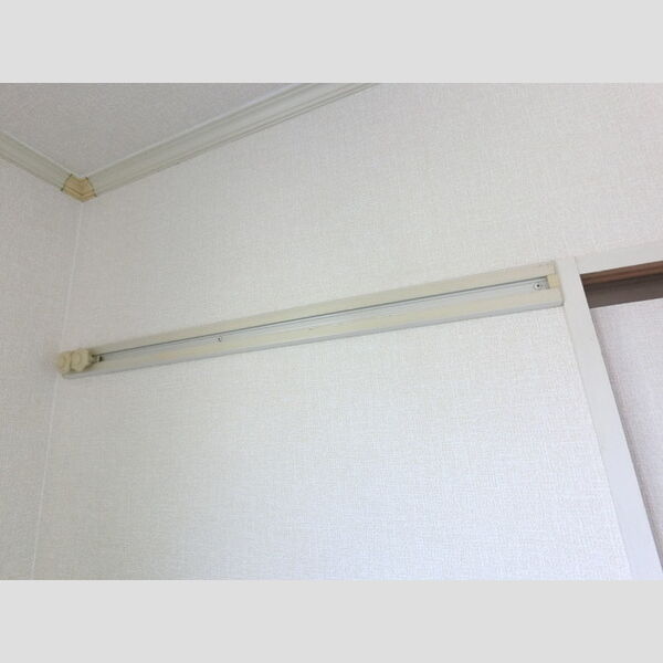 その他 (コート・バックなど掛けられます。)