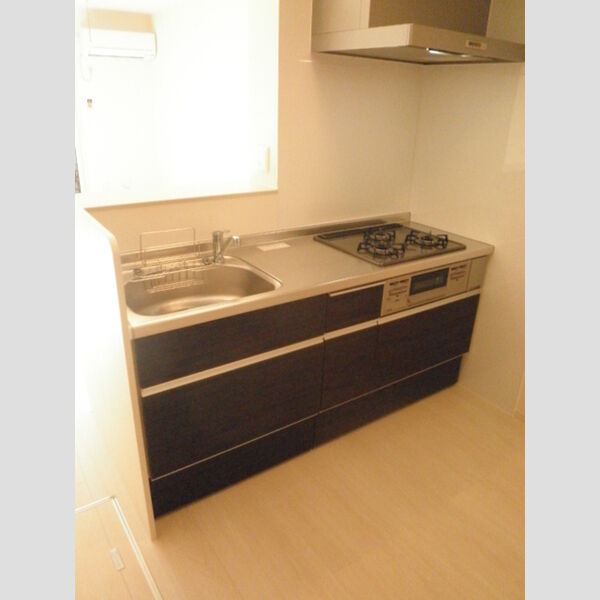 キッチン (3口コンロ付きシステムキッチン)