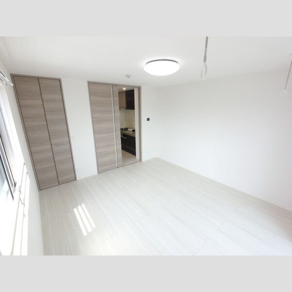 その他 (角度違い室内)