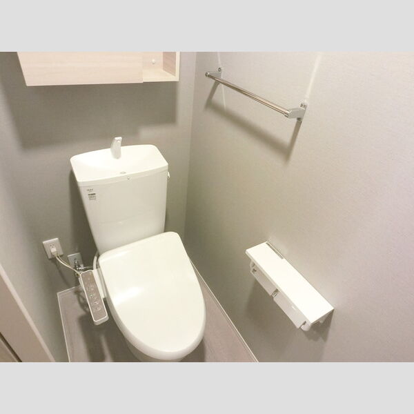 トイレ (温水便座付きトイレ)