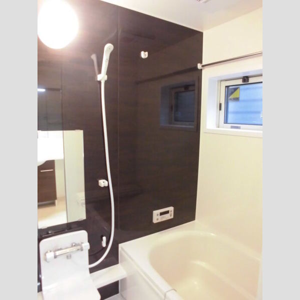 バス (アクセントパネルのお洒落なお風呂)