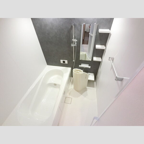 バス (浴室乾燥機付きお風呂です。)