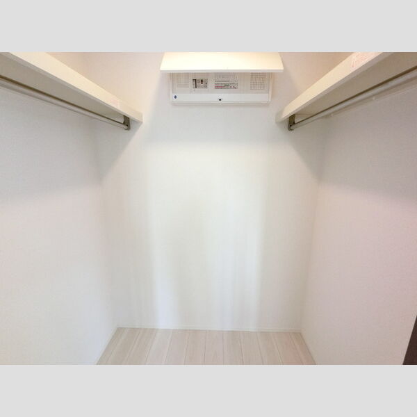 収納 (ウォークインクローゼット)