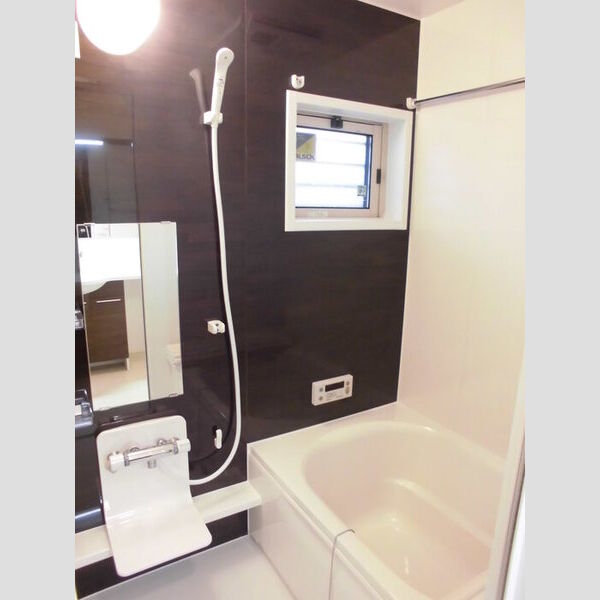 バス (アクセントパネルのお洒落なお風呂)