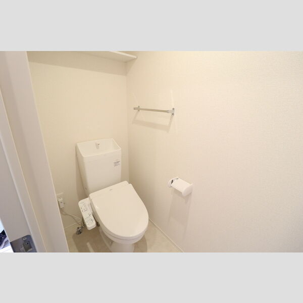 トイレ (温水洗浄暖房便座)