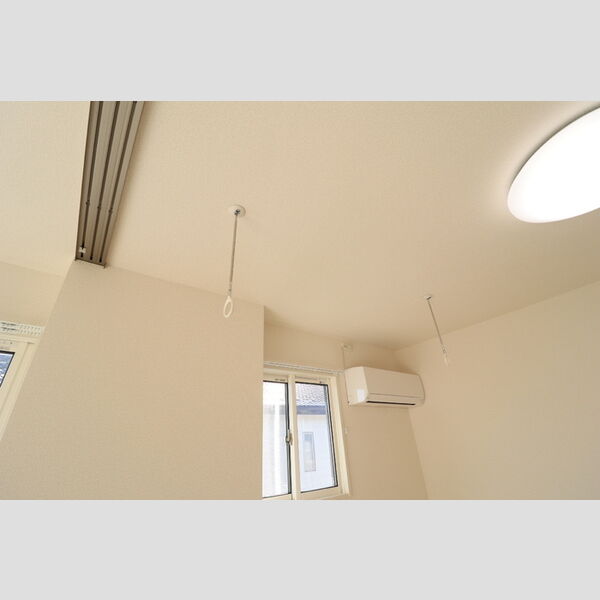 その他 (室内物干し)