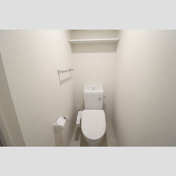 トイレ (温水洗浄暖房便座)