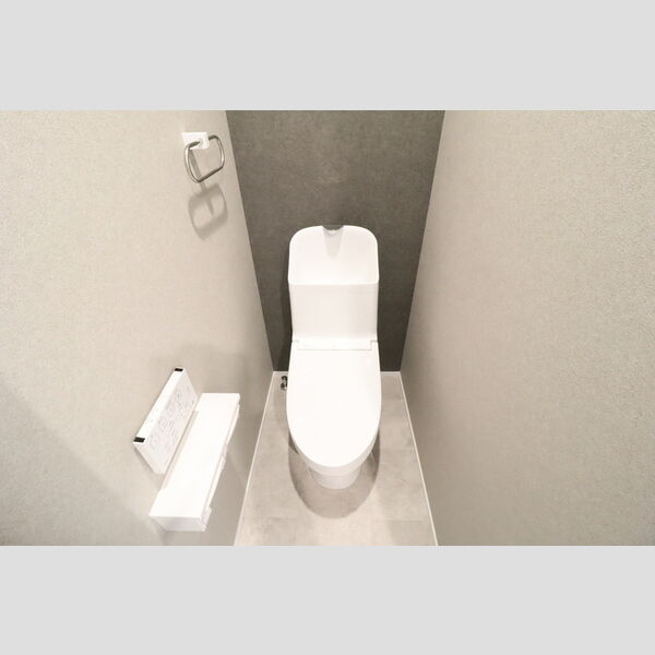 トイレ (温水洗浄暖房便座)