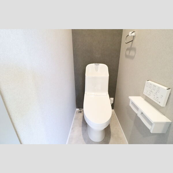 トイレ (温水洗浄暖房便座)