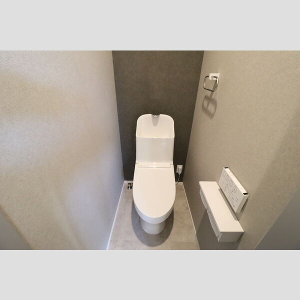 トイレ (温水洗浄暖房便座)