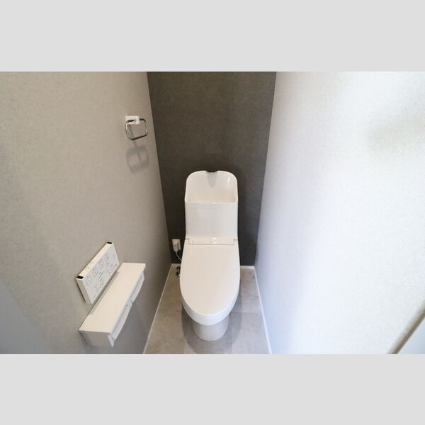 トイレ (温水洗浄暖房便座)